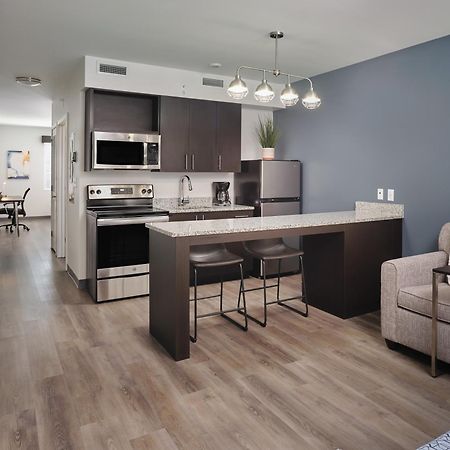 Stayapt Suites Charlotte North Huntersville Eksteriør billede