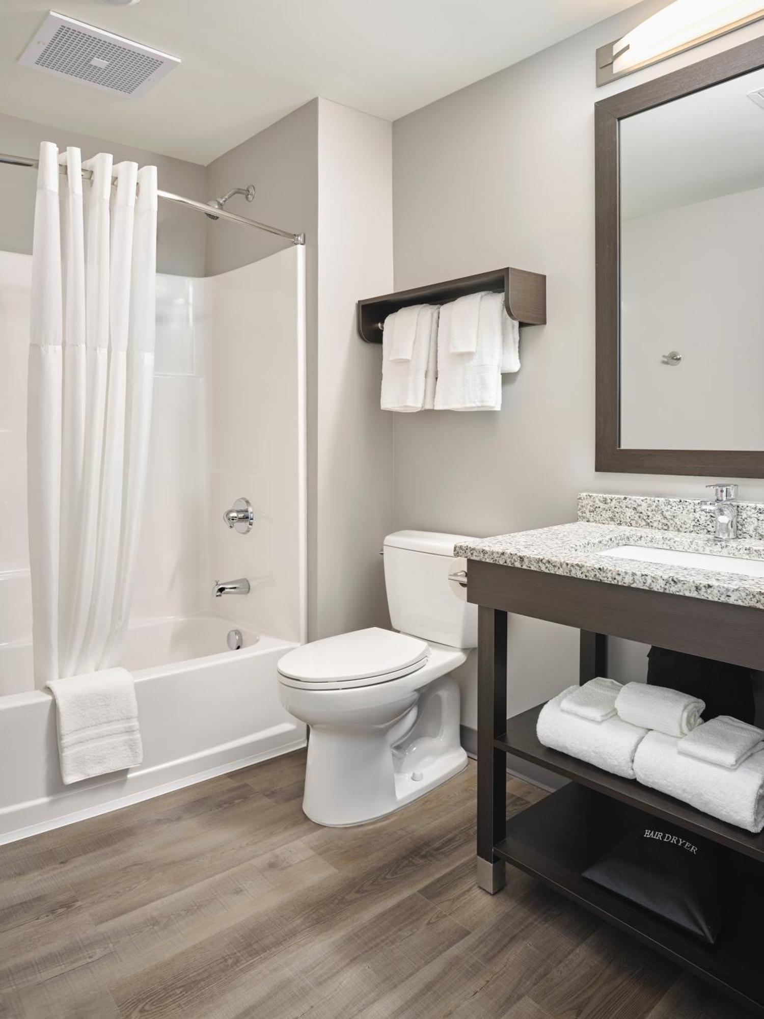 Stayapt Suites Charlotte North Huntersville Eksteriør billede
