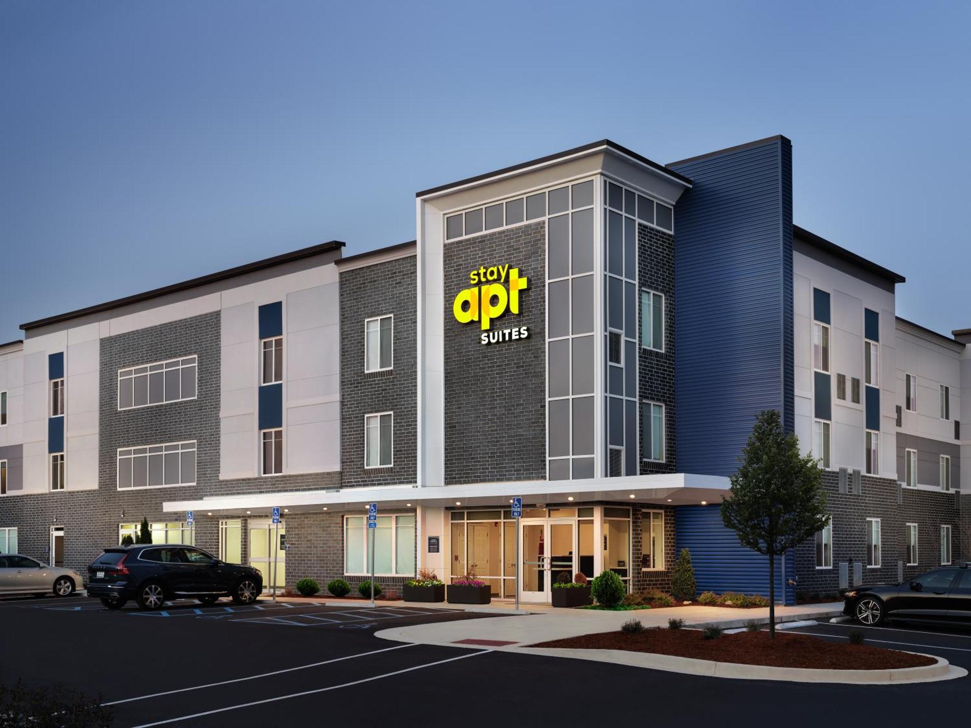 Stayapt Suites Charlotte North Huntersville Eksteriør billede