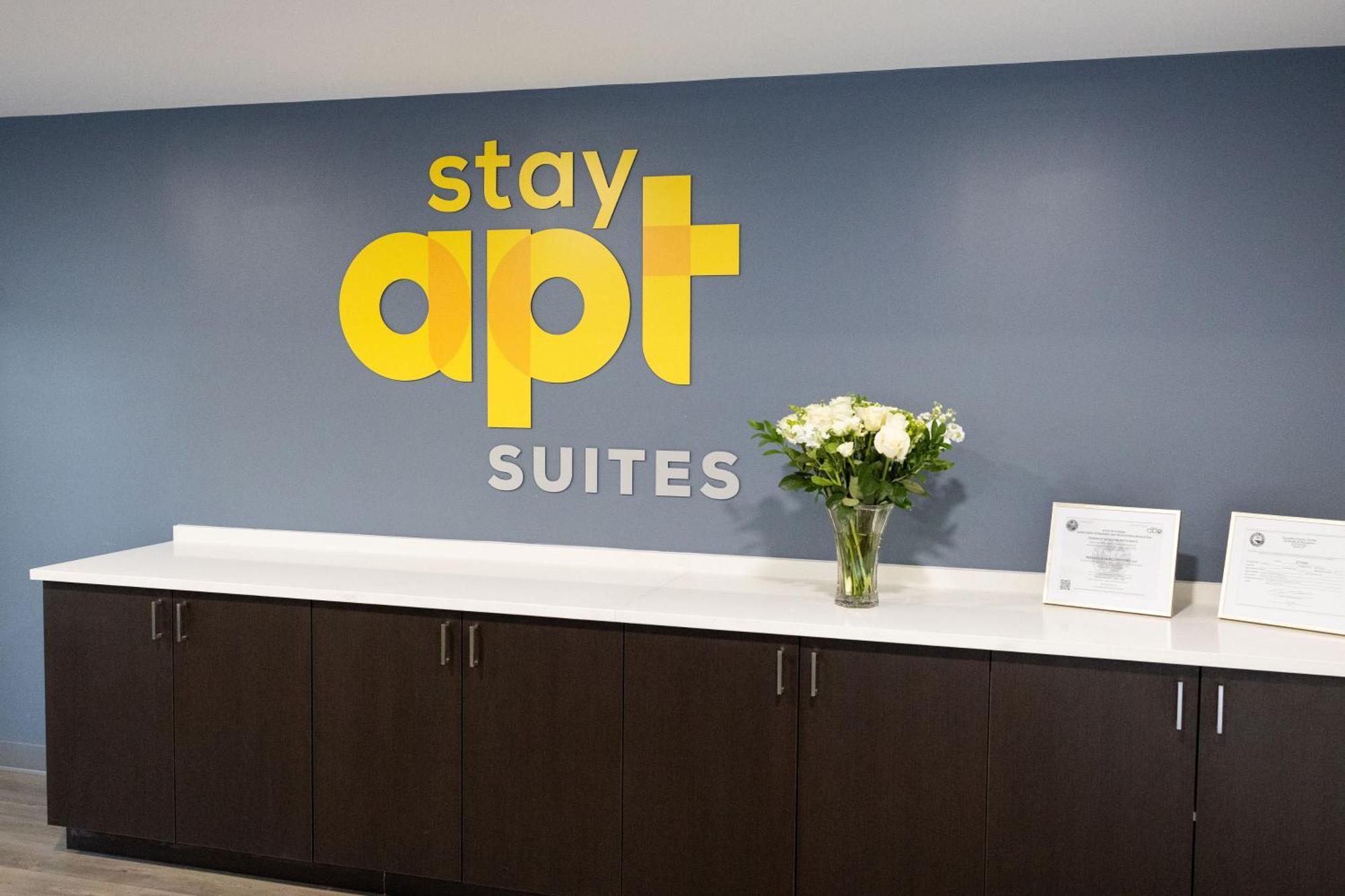 Stayapt Suites Charlotte North Huntersville Eksteriør billede